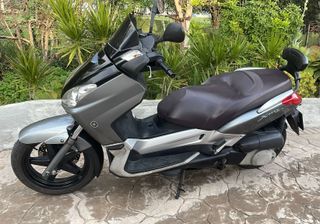 Yamaha Xmax 250
