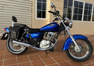 SUZUKI MARAUDER 125 cc SOLO 10.600 KM Y GARANTIA