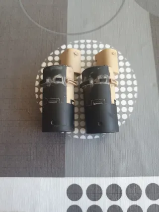 Dos sensores Citroën marca Valeo