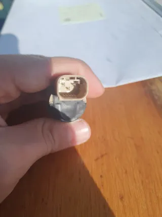 Dos sensores Citroën marca Valeo