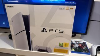 Consola Sony PS5 1TB + Juego FC26