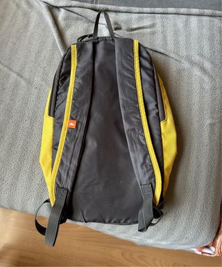 Mochila Quechua Arpenaz 10 Amarilla