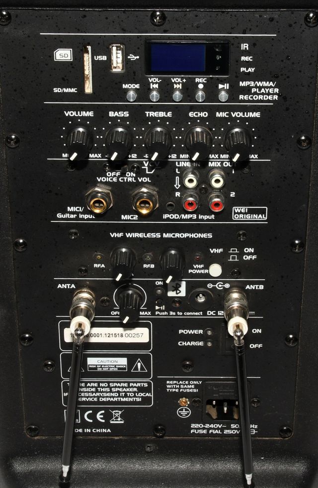 Altavoz Ibiza Sound Amplificado Negro