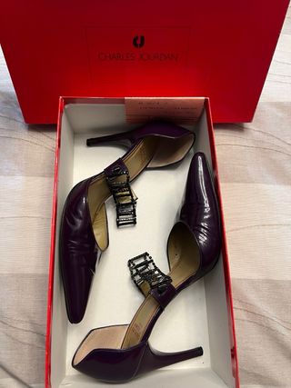 Zapatos Salón Charles Jordan Charol Morado Talla 3