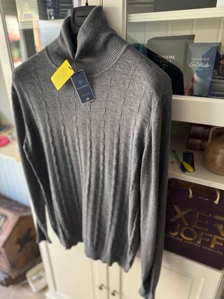 Jersey Malagrida Cuello Alto Gris