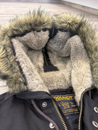Giacca Woolrich con cappuccio e pelliccia