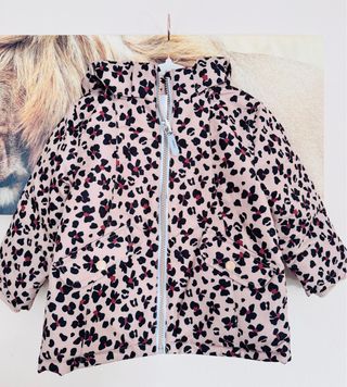 Chaqueta niña estampado leopardo