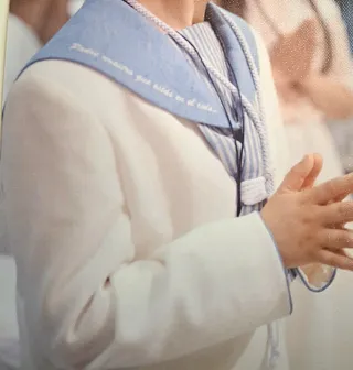 Traje Marinero Comunión blanco roto y celeste