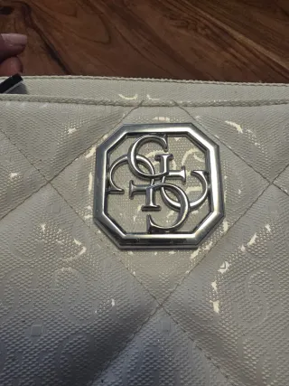 Bolso Guess Blanco Acolchado