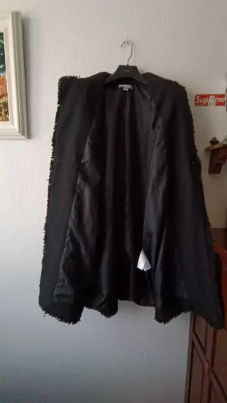 Abrigo NUEVO negro botones doradosTALLA XL