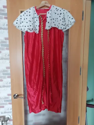 Capa Rey Mago Roja Talla Única. Mide 1 m d largo