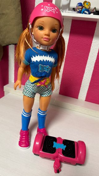 Muñeca Nancy Patinadora Hoverboard