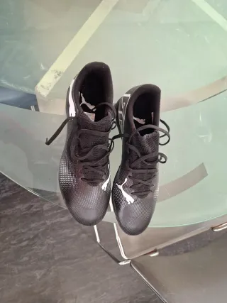 Botas de fútbol turf Puma negras