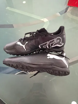Botas de fútbol turf Puma negras
