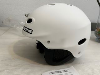 Casco GONG foil, wake, snowboard sin estrenar