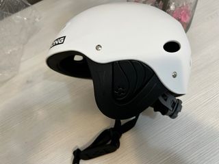 Casco GONG foil, wake, snowboard sin estrenar