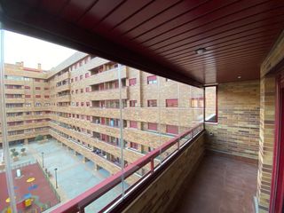 Buscamos profesional  Carpintería Metálica