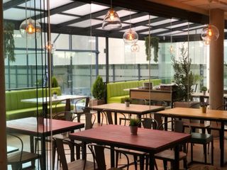 Buscamos profesional  Carpintería Metálica