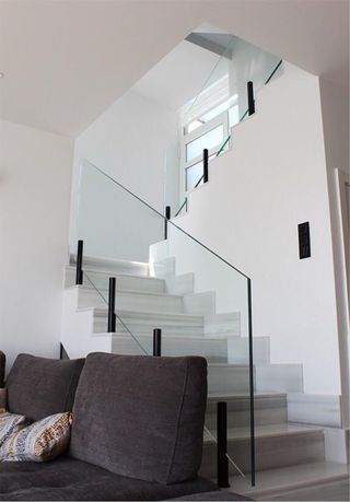 Buscamos profesional  Carpintería Metálica