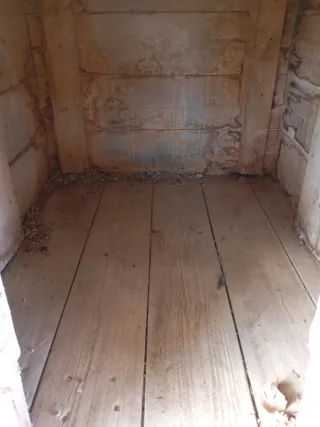 Caseta de perro de madera hecha a mano. Grande