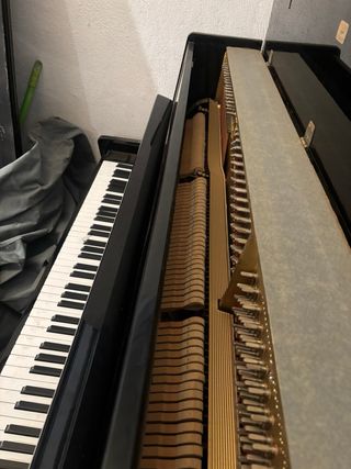 Piano Petrof
