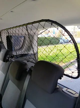 Rete divisoria per auto