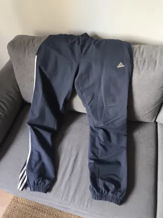 Pantalón Adidas Talla M