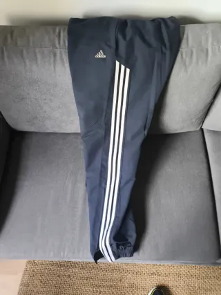 Pantalón Adidas Talla M