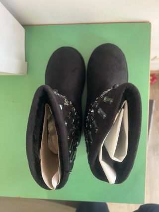 Stivaletti neri Bibilou con strass