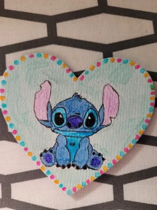 Magnete Stitch fatto a mano su tela a forma di cuo