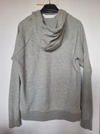 Sudadera Nike Gris Talla S  Nueva, sin uso.
