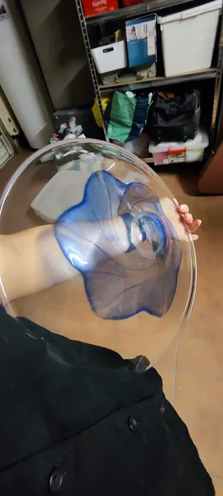 Plato decorativo de cristal azul