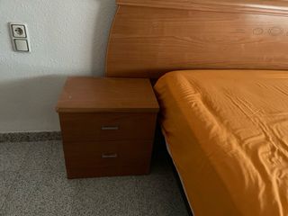 Cama 150cm con 2 mesitas de noche