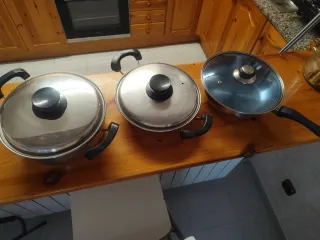 Set de 3 Cazuelas de acero inoxidable con Tapa