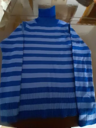 Jersey rayas cuello alto azul