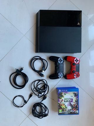 PS4 + 2 Mandos + Cables + 4 Juegos