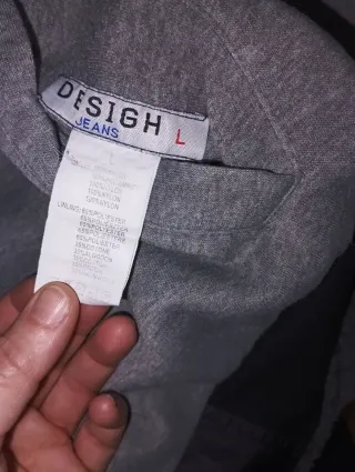 Cazadora chico negra con capucha