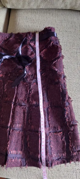 Falda corta marrón con lazo