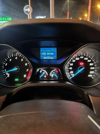 Ford Focus 2013 ACEPTO CAMBIO