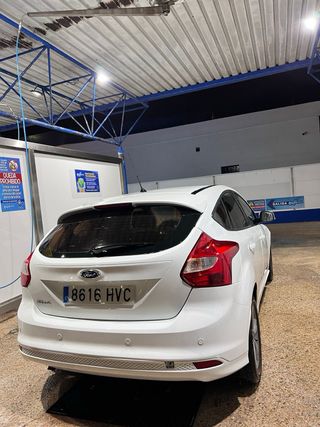 Ford Focus 2013 ACEPTO CAMBIO