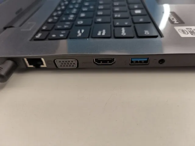 Portátil Medion Gris i3