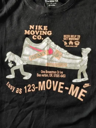 Camiseta Nike Moving Co. Hombre Negra. Talla M