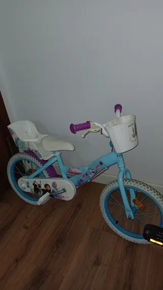 Bicicleta infantil Frozen casi nueva