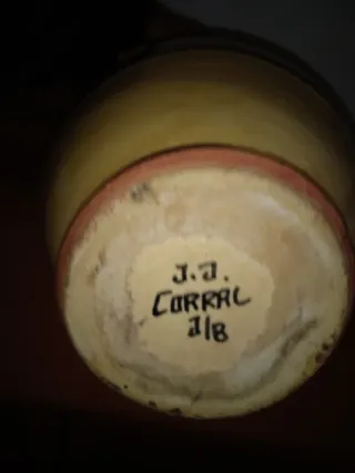 Jarra de cerámica decorada