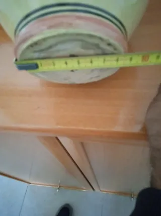 Jarra de cerámica decorada