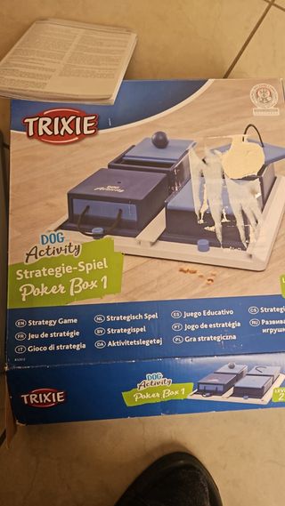 Trixie Dog Activity Poker Box 1