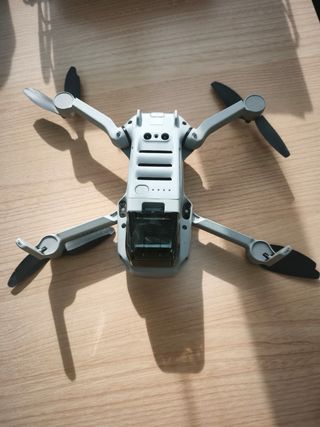 Dron DJI Mini 2 SE con caja