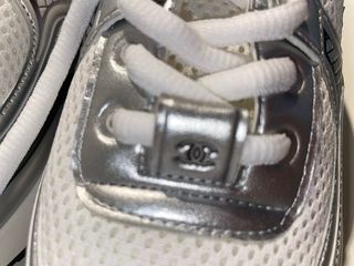 Zapatillas Chanel Runner Blancas/Plateadas Talla 4