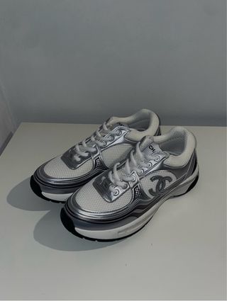Zapatillas Chanel Runner Blancas/Plateadas Talla 4