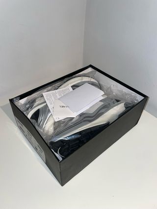 Zapatillas Chanel Runner Blancas/Plateadas Talla 4